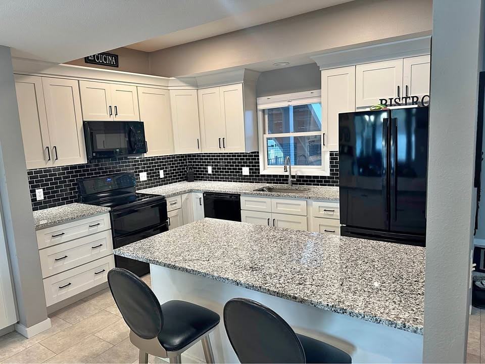 757 Malibu Road #202 B - Photo 3 of 26