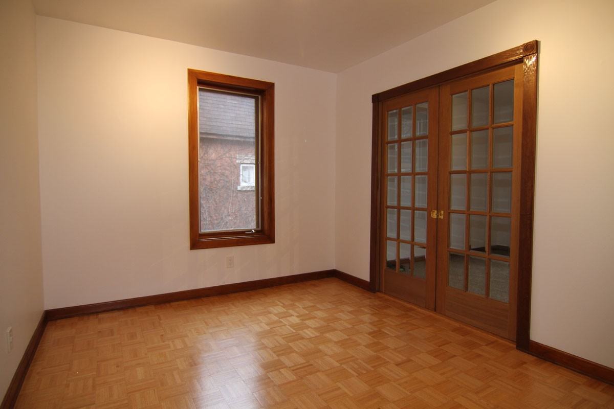 5 Ossington Avenue #2 - Photo 4 of 9