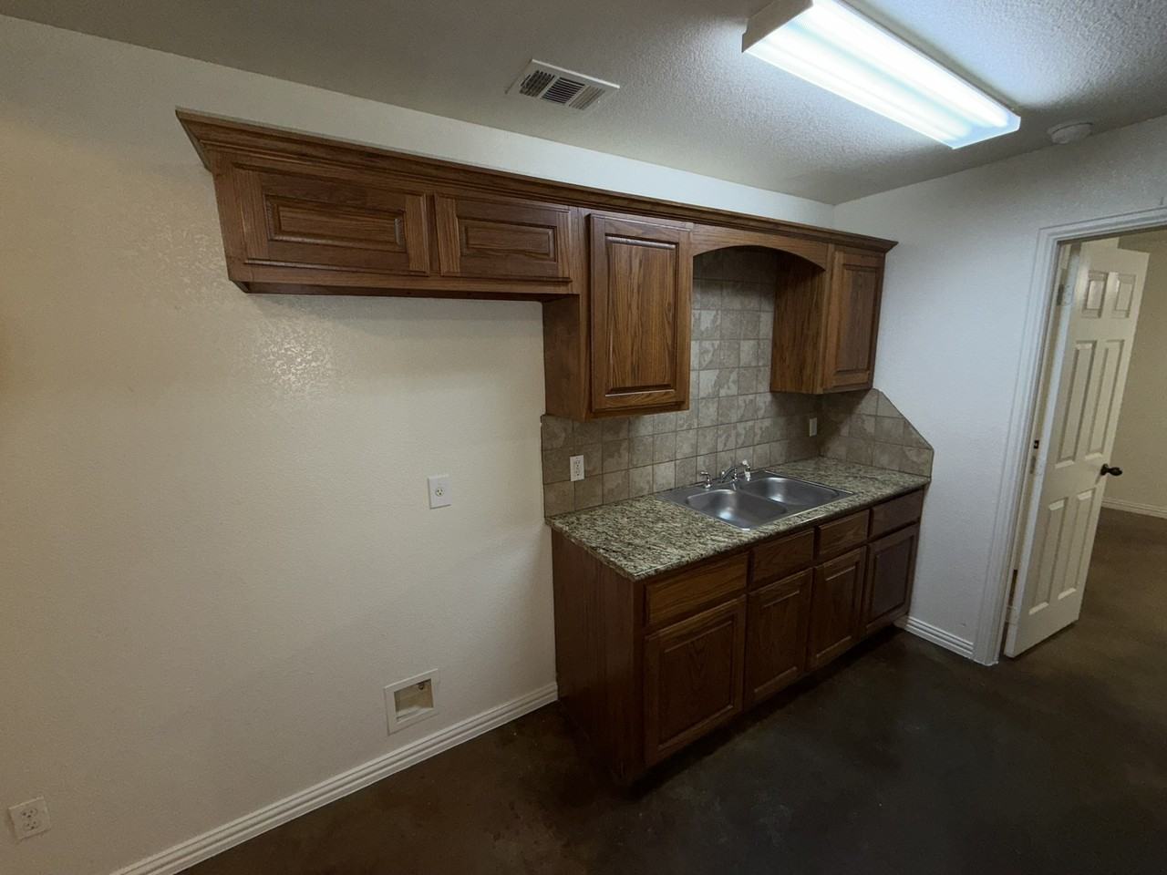 901 South 20th Street #b - Photo 2 of 8