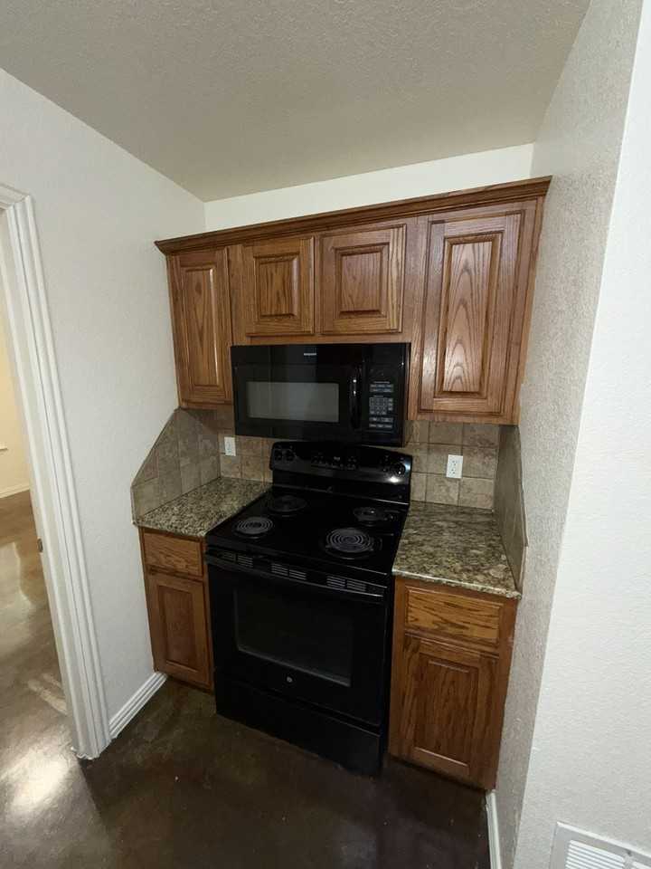 901 South 20th Street #b - Photo 3 of 8