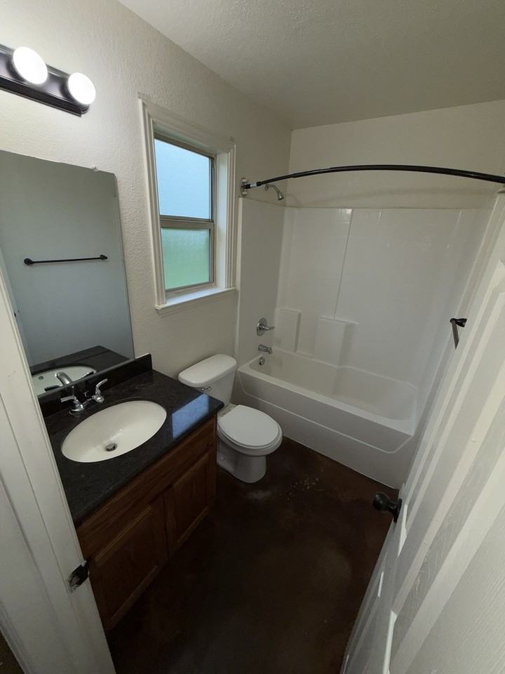 901 South 20th Street #b - Photo 5 of 8