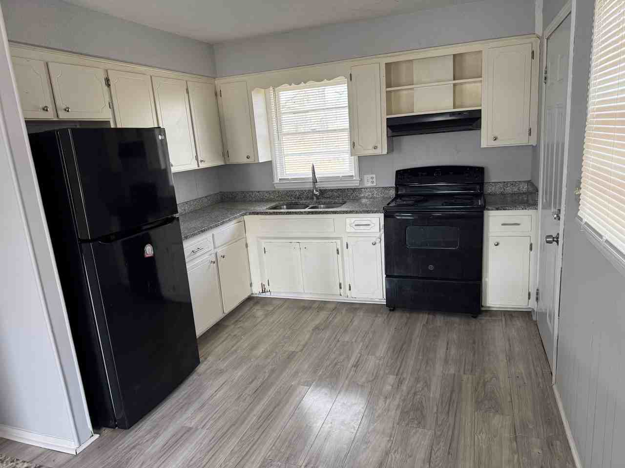 120 Clearview Dr #120 - Photo 3 of 7