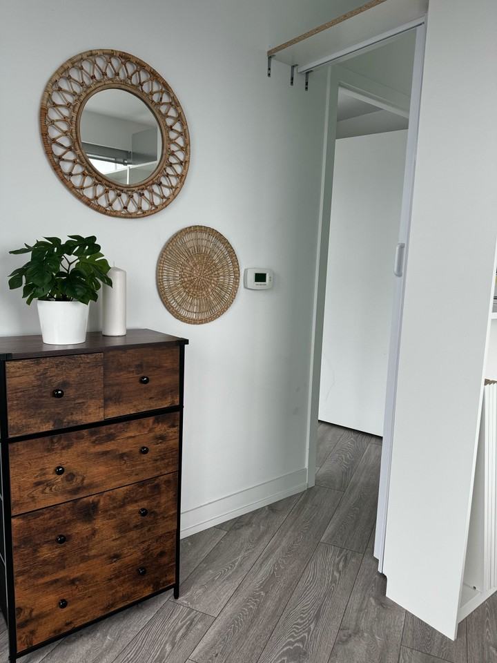 159 Wellesley Street East - Photo 3 of 7