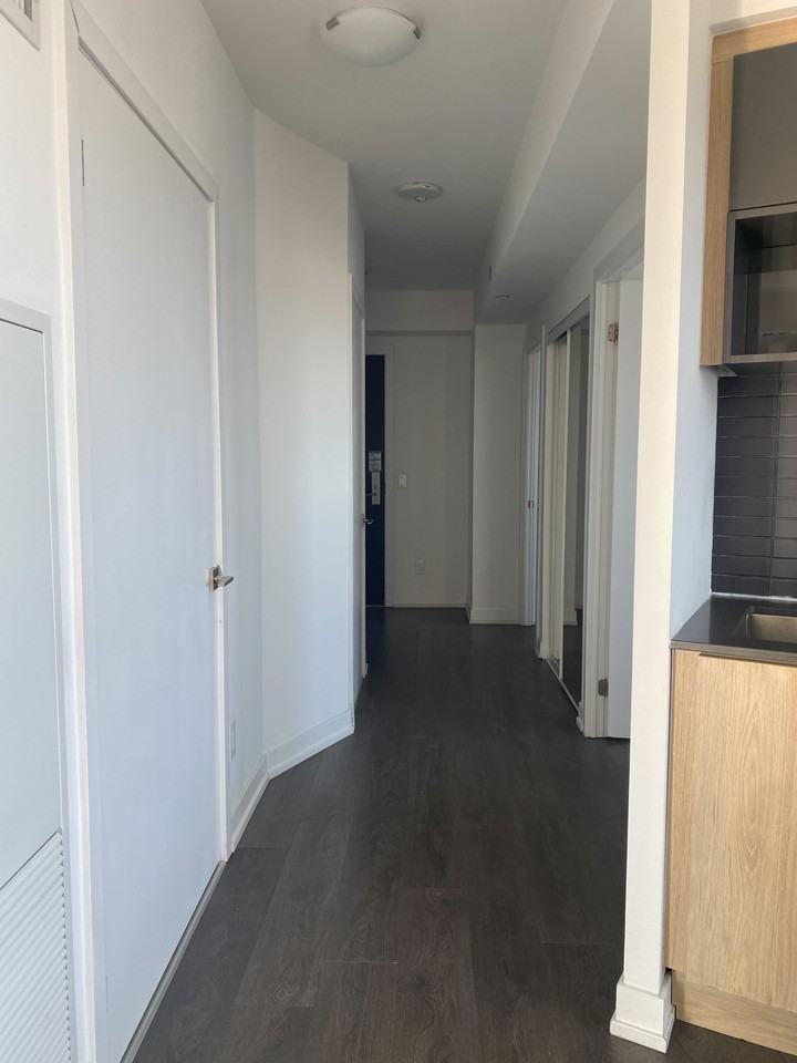 159 Wellesley Street East - Photo 5 of 7