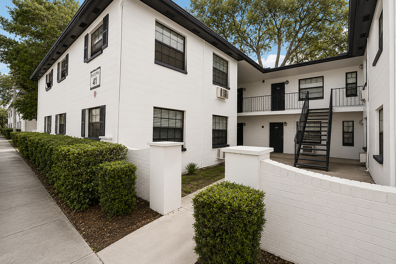 Vista Palms - Photo 2 of 50