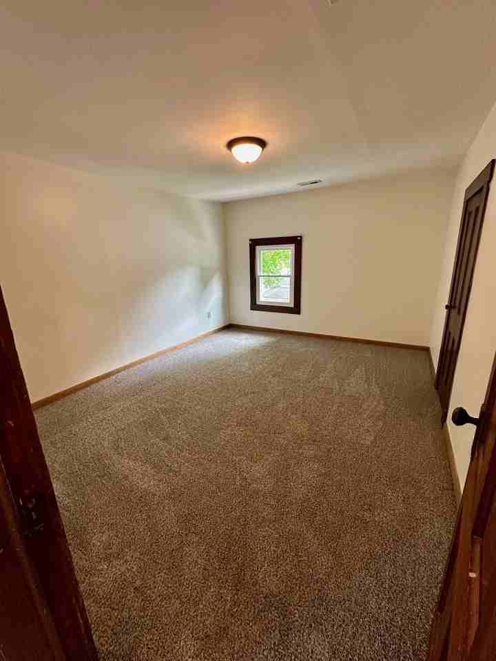 121 N Jefferson St #125 - Photo 2 of 14