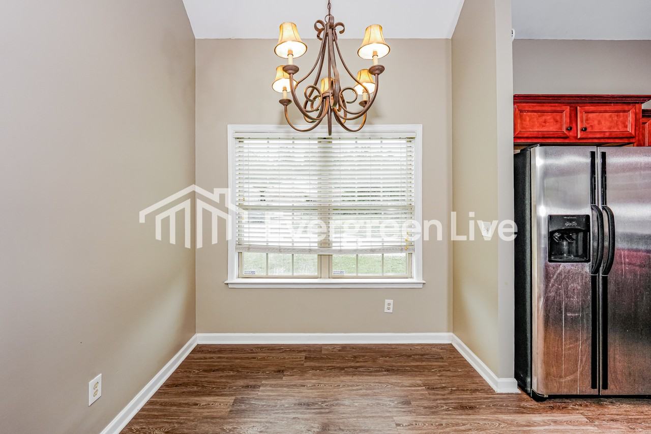 101 Merimeadows Dr - Photo 5 of 15