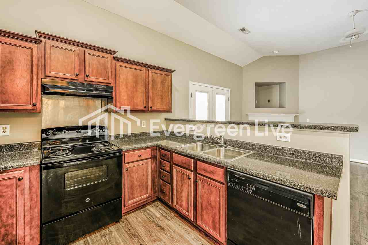 101 Merimeadows Dr - Photo 6 of 15