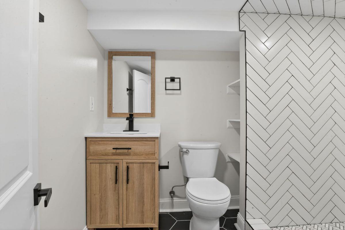 4013 4th St - Photo 2 of 4
