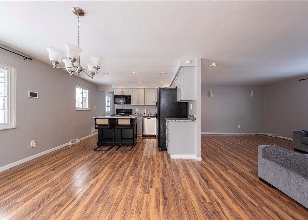 5014 Ozark Dr - Photo 2 of 7