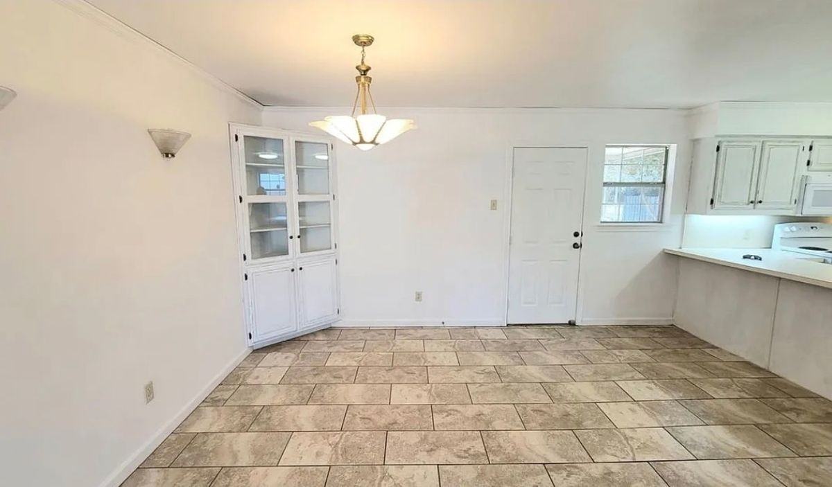 1018 E Mitchell St - Photo 5 of 14