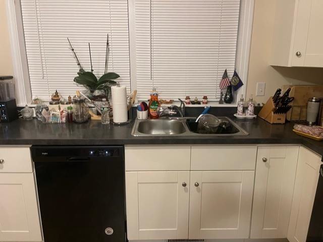 675 Bell St ##16 - Photo 2 of 7