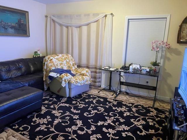 675 Bell St ##16 - Photo 3 of 7