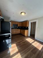 featured image of 64 New Bridge St ##1