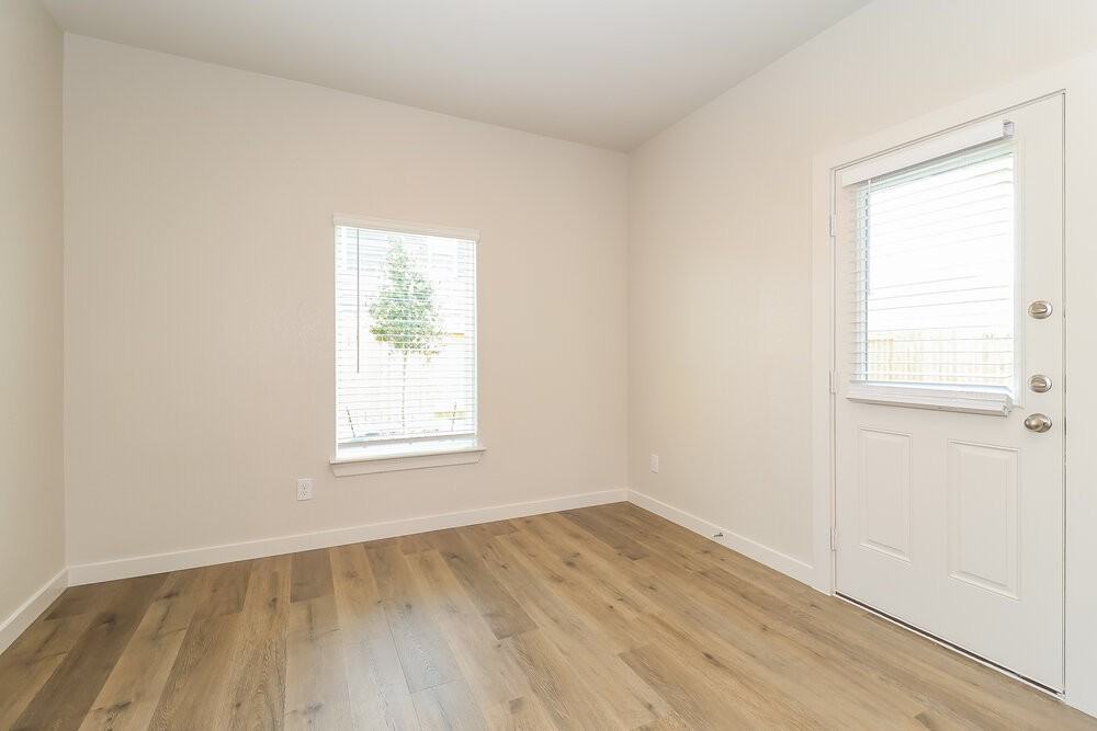 1505 Woodwinds Dr - Photo 6 of 19