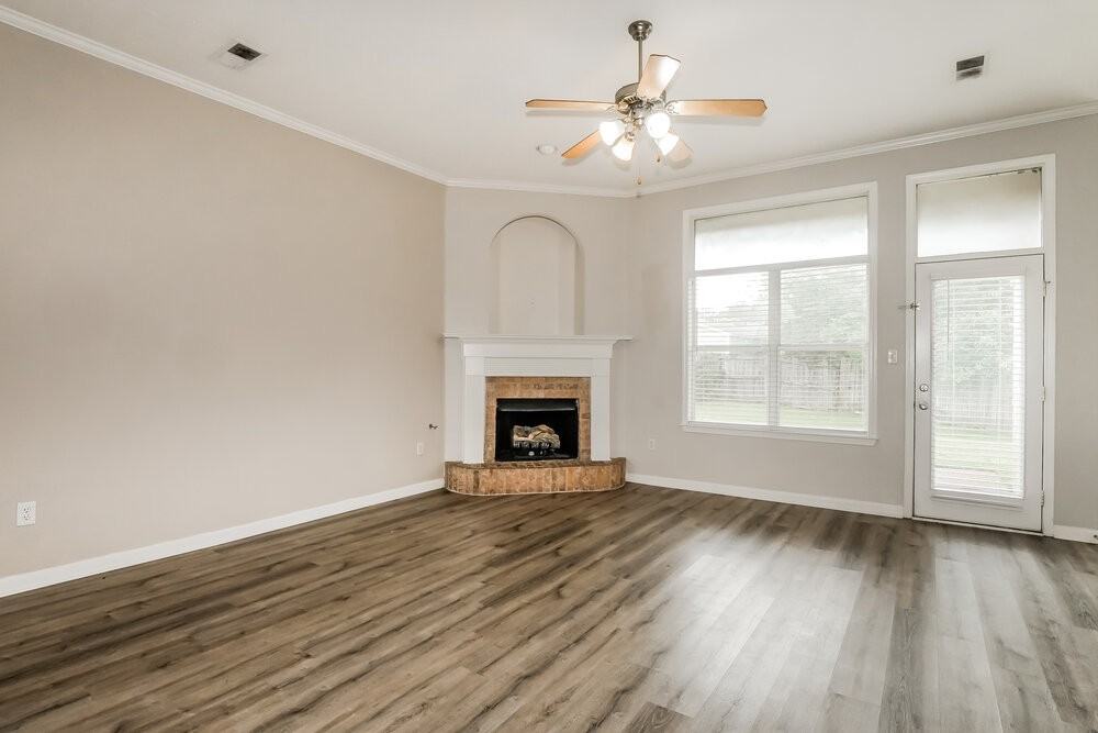 6181 Braybourne Main - Photo 5 of 17