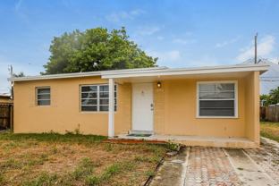 2797 Ne 12th Ave - Photo 1 of 1