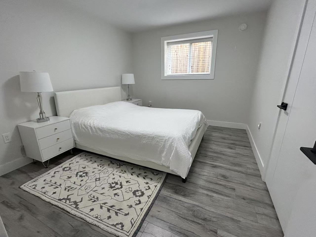 2575 166 Street #bsmt - Photo 4 of 9