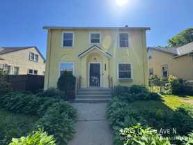 1504 Queen Ave N - Photo 1 of 1