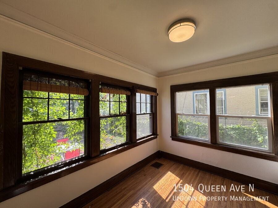 1504 Queen Ave N - Photo 7 of 34