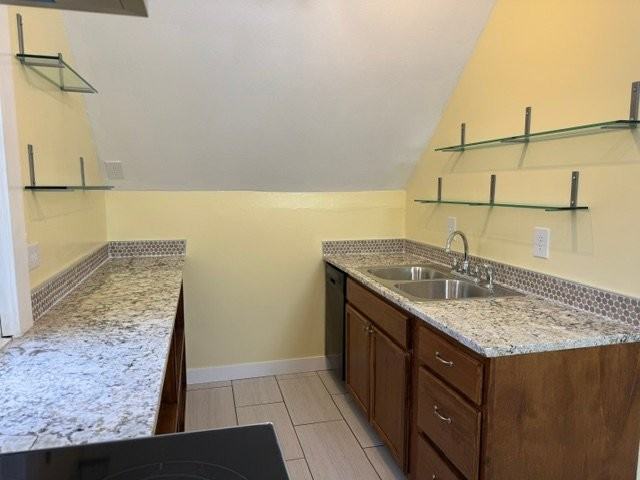 1206 E Cedar Ave - Photo 4 of 29