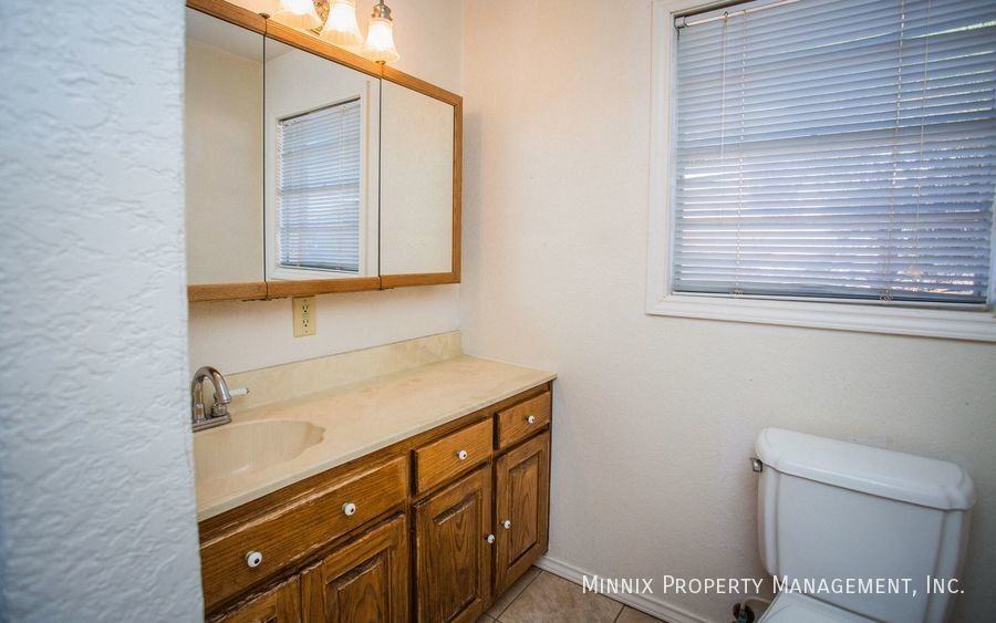 3510 Baumann Ave - Photo 3 of 28