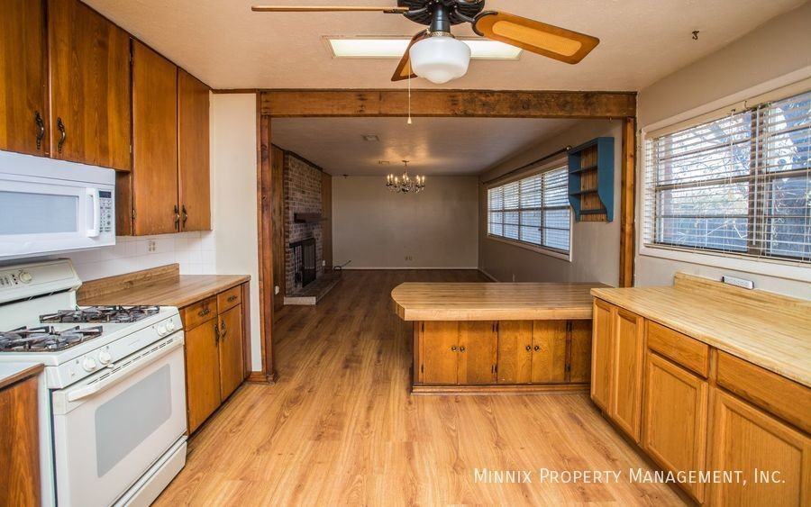 3510 Baumann Ave - Photo 5 of 28