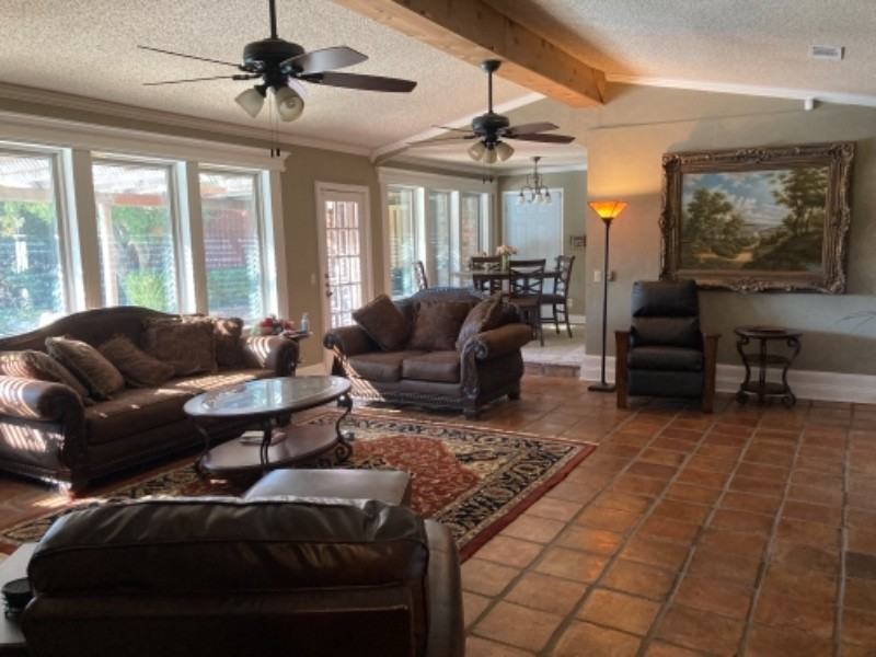 2628 Kimberly Ct - Photo 2 of 24