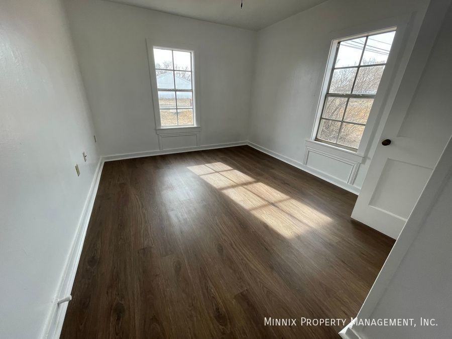 102 N 11th St #A - Photo 6 of 15