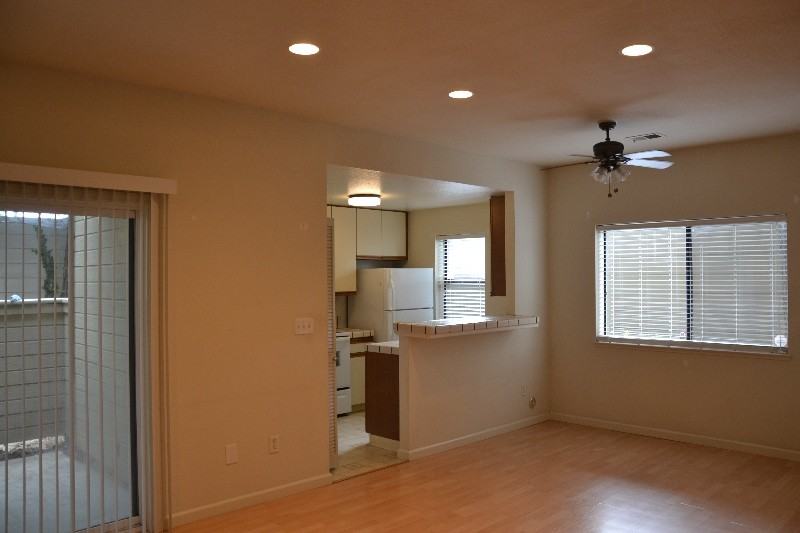 1420 Foothill Meadows Ct - Photo 5 of 23
