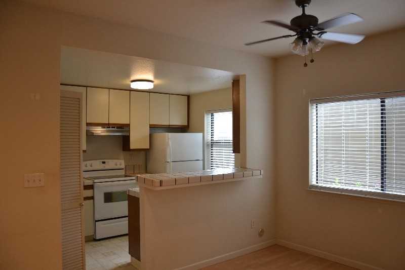 1420 Foothill Meadows Ct - Photo 7 of 23