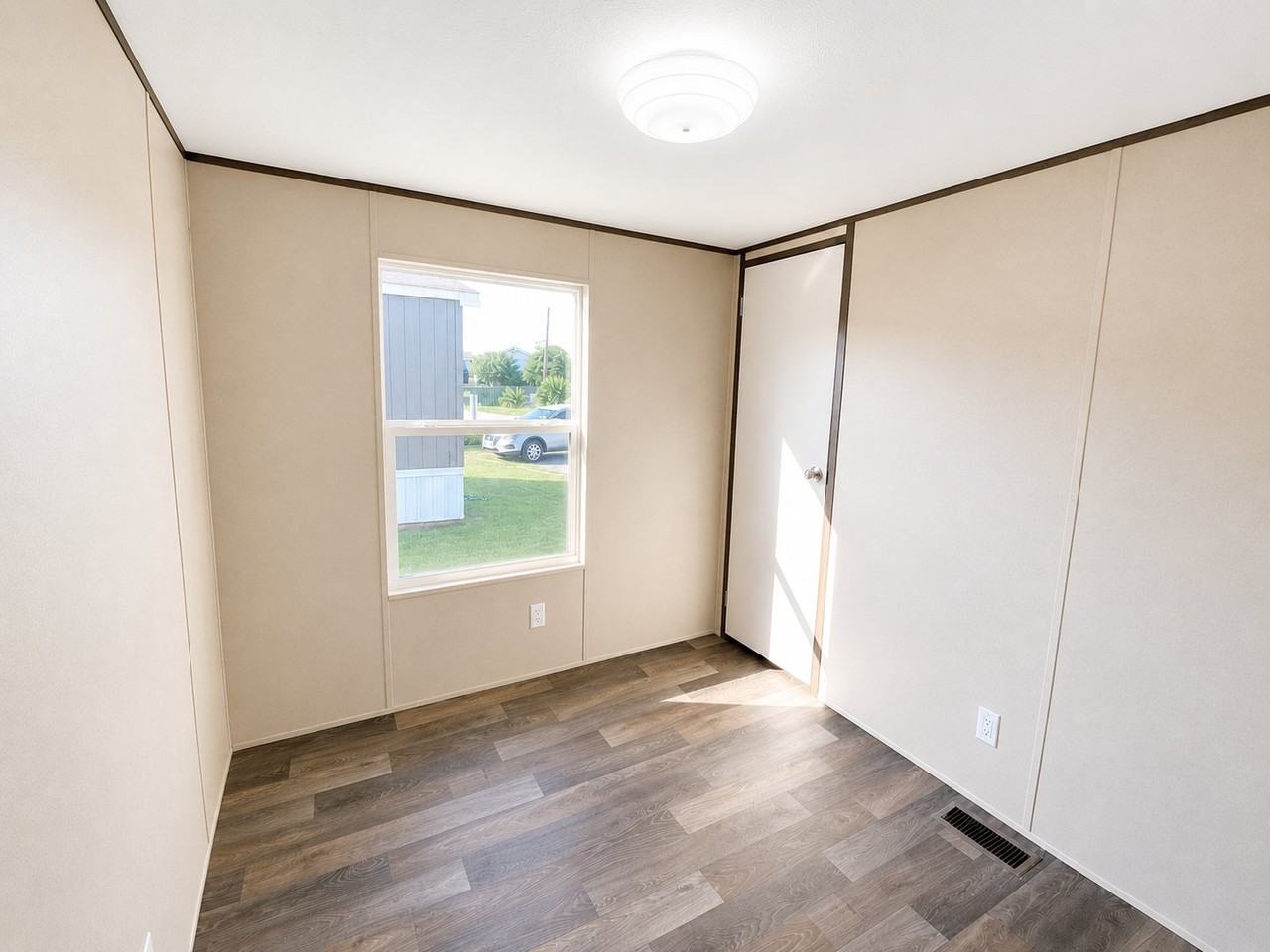 2601 Leary Ln - Photo 2 of 17