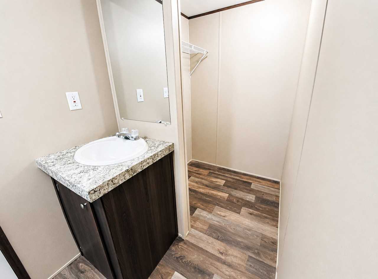 2601 Leary Ln - Photo 3 of 17