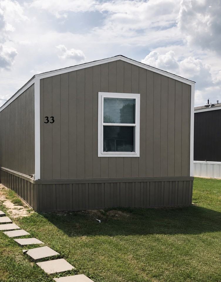 2601 Leary Ln - Photo 4 of 17