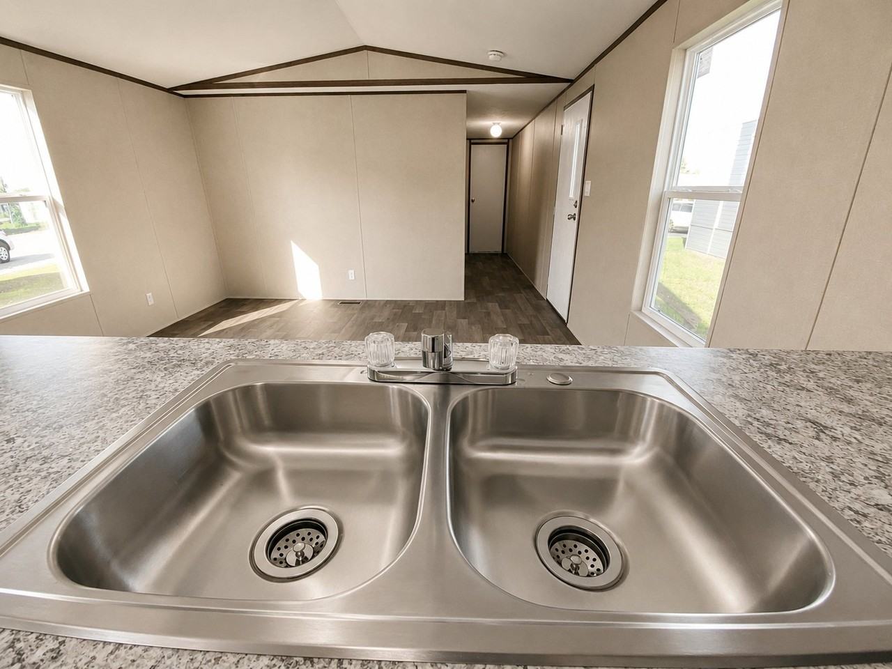 2601 Leary Ln - Photo 7 of 17
