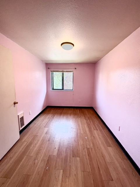 3322 Lombard Ave - Photo 5 of 7