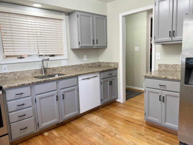 1105 N Taylor St - Photo 4 of 50
