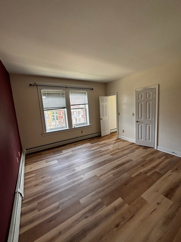 29B Edgewood St #2ndFL - Photo 3 of 15