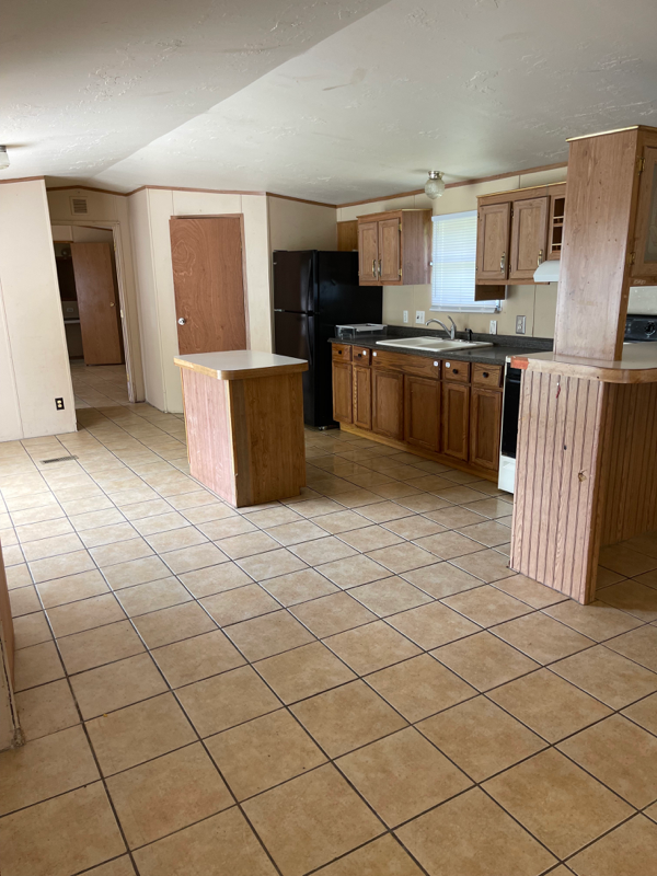 2734 Middle Leesville Rd - Photo 4 of 16