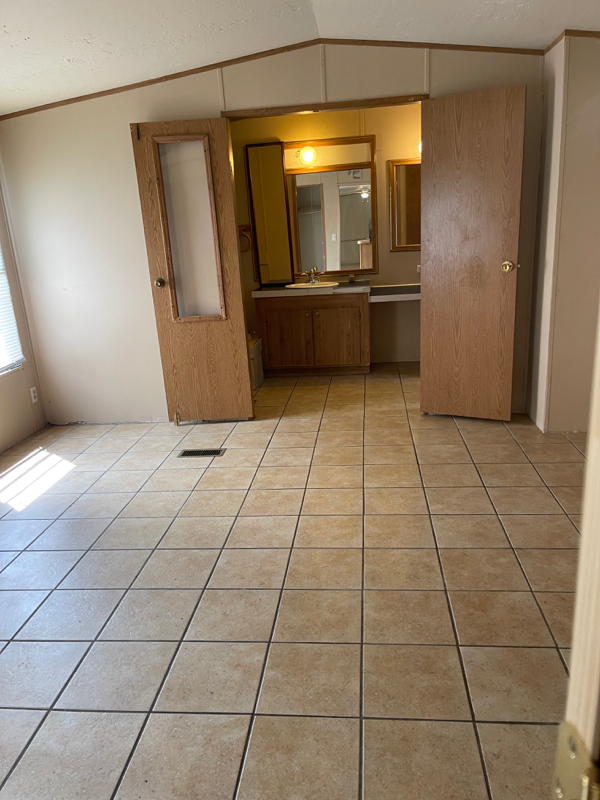2734 Middle Leesville Rd - Photo 6 of 16