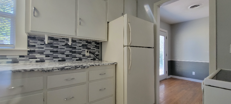 2314 W Maple Ave #1 - Photo 3 of 24