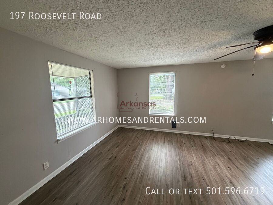197 Roosevelt Rd - Photo 4 of 10