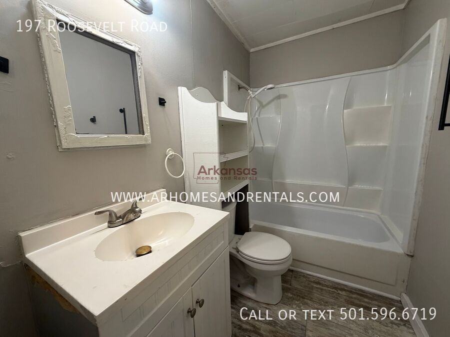 197 Roosevelt Rd - Photo 6 of 10