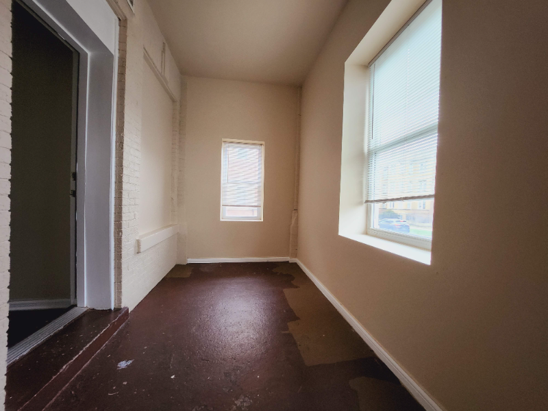 7018 S Sangamon St #3 - Photo 3 of 16