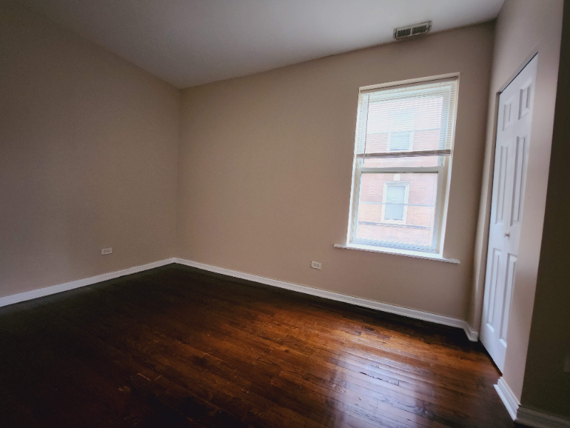7018 S Sangamon St #3 - Photo 5 of 16