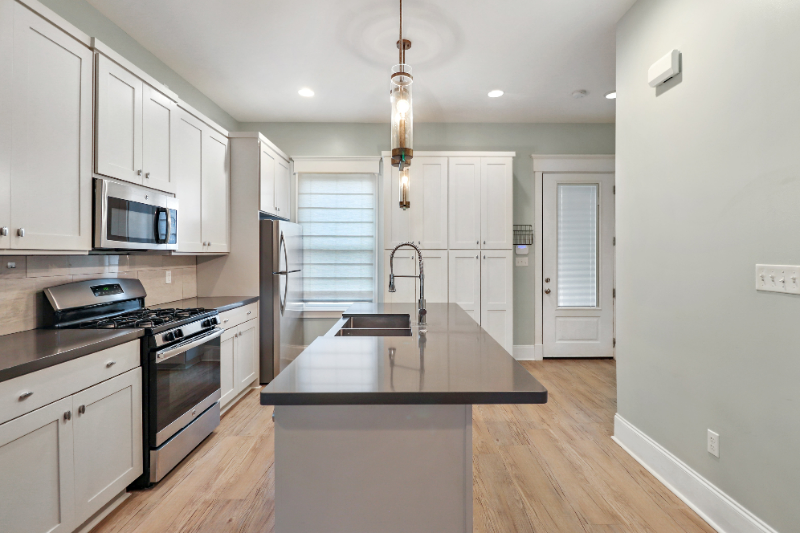 515 Division St #3 - Photo 6 of 14