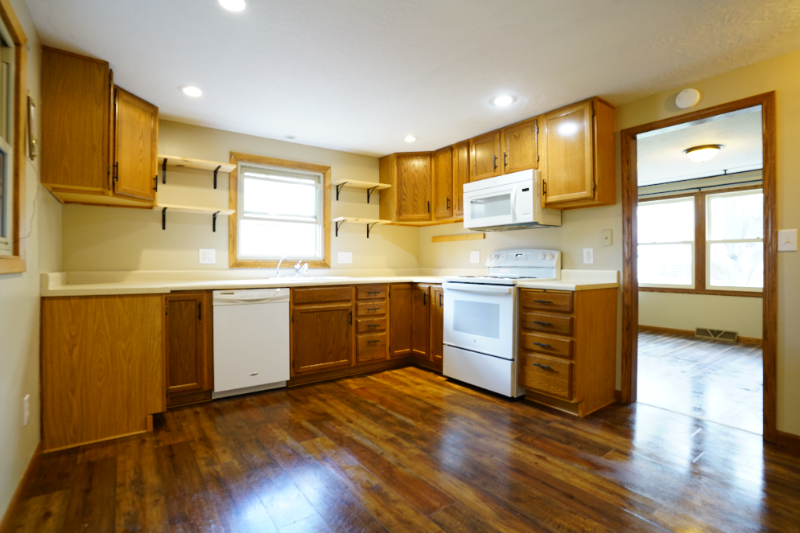 1017 Forest St - Photo 7 of 24