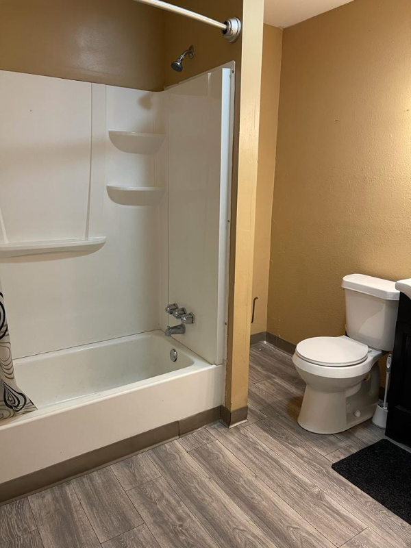 1222 Greenwich St - Photo 5 of 21