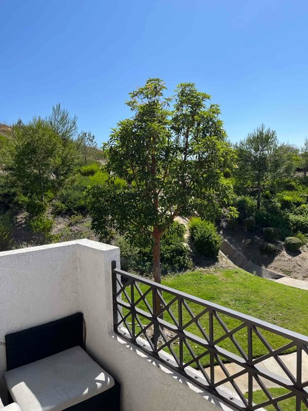 1031 S Daybreak Ct - Photo 4 of 13
