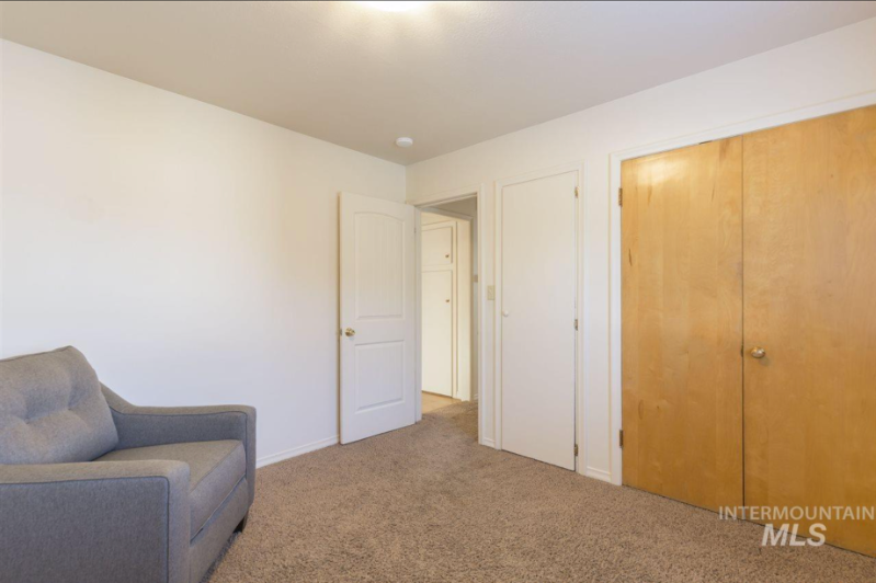 4316 W Albion St #1 - Photo 7 of 14